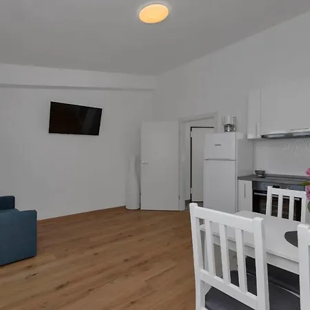 Mali Janko,ahipara Apartamento