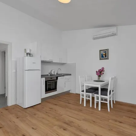 Apartamento Mali Janko,ahipara Podgora (Split-Dalmatia)